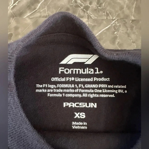PacSun Formula 1 Kids Black Racing Graphic Tee Official Licensed 2023 XS 4/5 - Picture 4 of 5